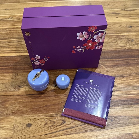 Tatcha Empty Refillable + Mini Serum Jars + Holiday gift box and Furoshiki Wrap - Picture 4 of 16